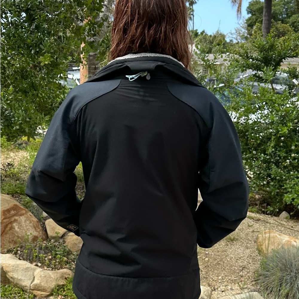 Patagonia waterproof black jacket. Perfect for skiing, hiking, camping.